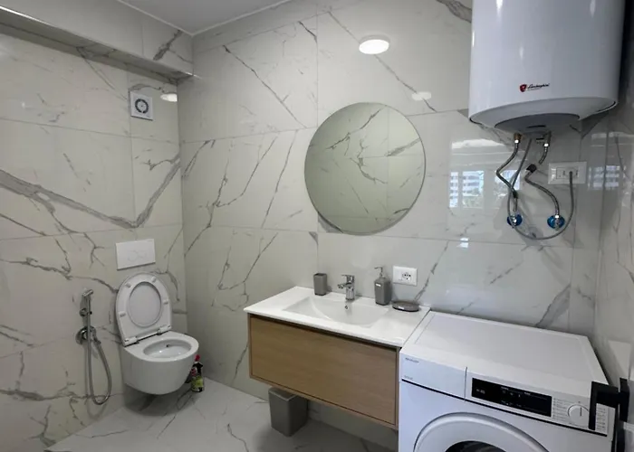 Nestivo Golem (Tirana)